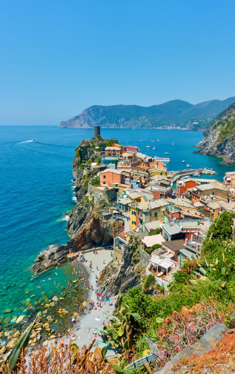 Il borgo di Vernazza, Cinque Terre, visto dal sentiero